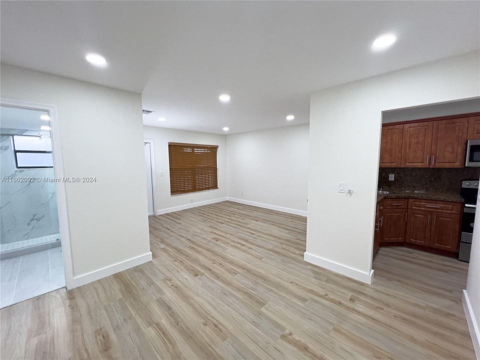 For Rent: $2,299 (2 beds, 2 baths, 747 Square Feet)