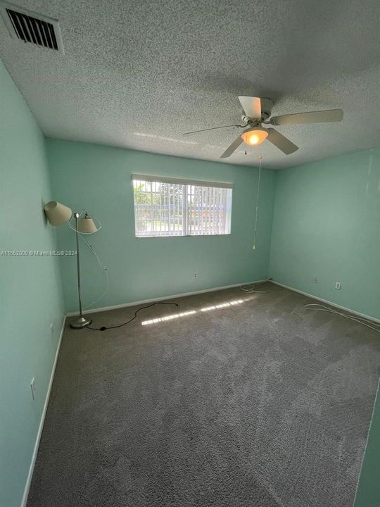 For Rent: $2,600 (3 beds, 2 baths, 1527 Square Feet)