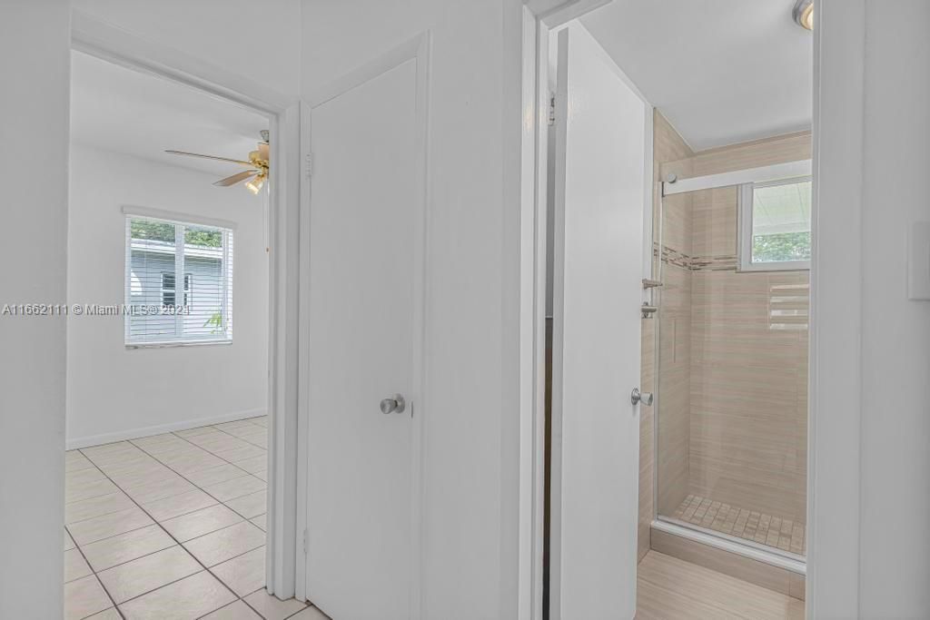 For Sale: $619,900 (2 beds, 1 baths, 905 Square Feet)