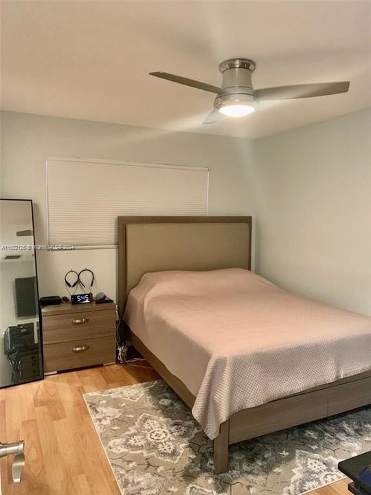 For Rent: $2,350 (2 beds, 2 baths, 935 Square Feet)