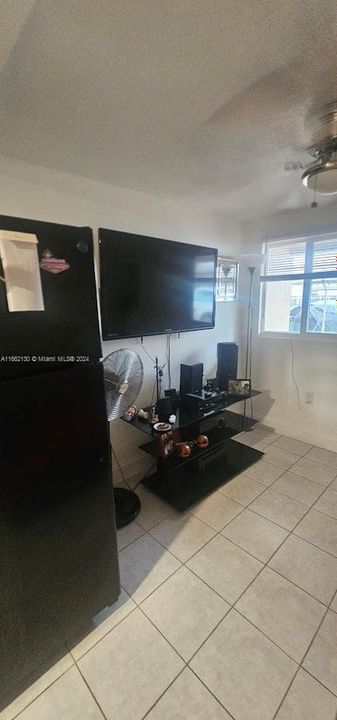 For Rent: $2,250 (2 beds, 2 baths, 837 Square Feet)