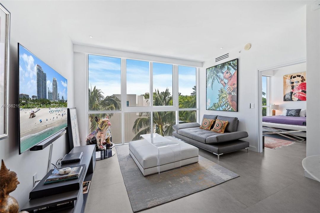 For Sale: $2,099,500 (1 beds, 1 baths, 742 Square Feet)