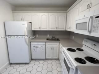 For Sale: $248,900 (1 beds, 1 baths, 741 Square Feet)