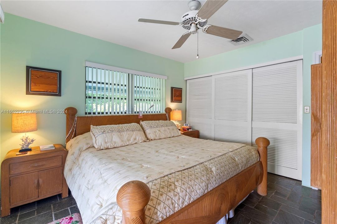 For Sale: $2,450,000 (2 beds, 2 baths, 1406 Square Feet)