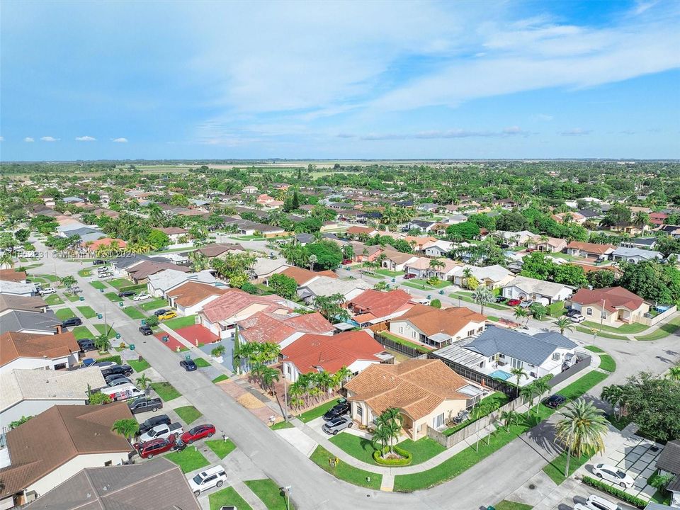 For Sale: $690,000 (4 beds, 2 baths, 2221 Square Feet)