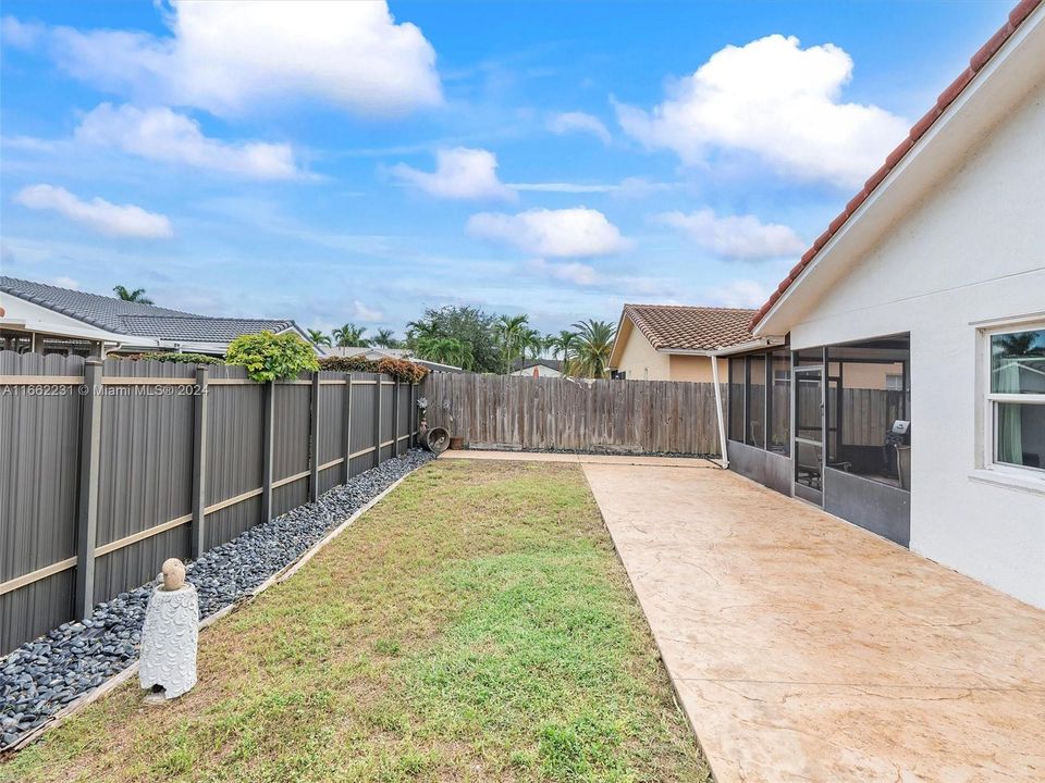 For Sale: $690,000 (4 beds, 2 baths, 2221 Square Feet)