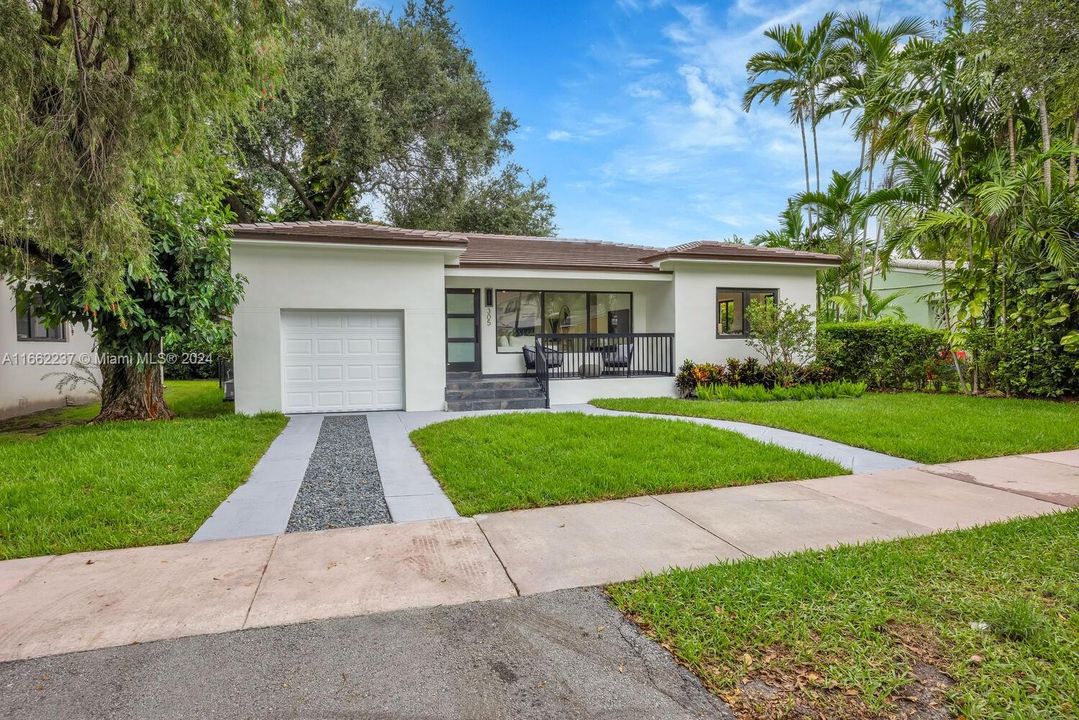 For Sale: $1,395,000 (2 beds, 2 baths, 1442 Square Feet)