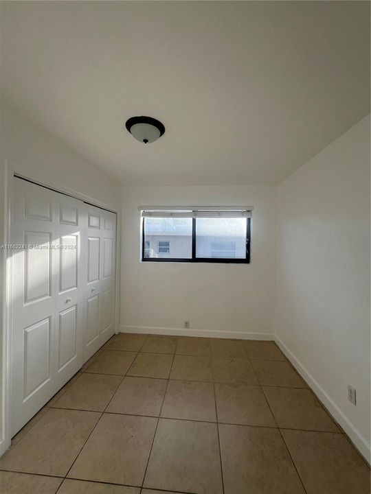 For Rent: $1,750 (1 beds, 1 baths, 705 Square Feet)