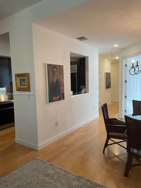 For Rent: $9,800 (2 beds, 2 baths, 1330 Square Feet)