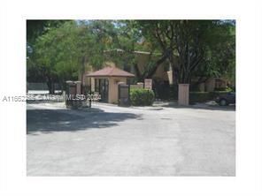 Active With Contract: $1,500 (1 beds, 1 baths, 615 Square Feet)