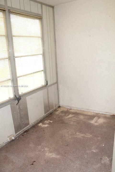 For Sale: $79,000 (1 beds, 1 baths, 680 Square Feet)