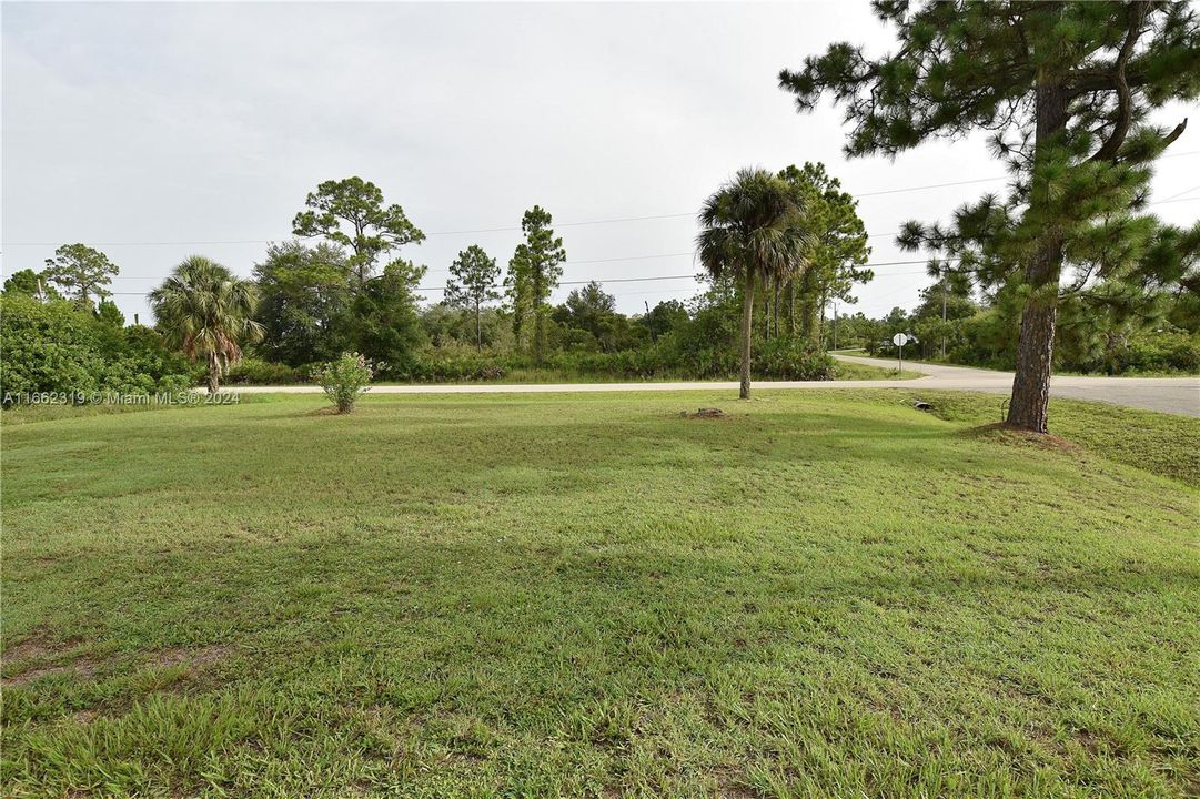 For Sale: $339,000 (3 beds, 2 baths, 1643 Square Feet)