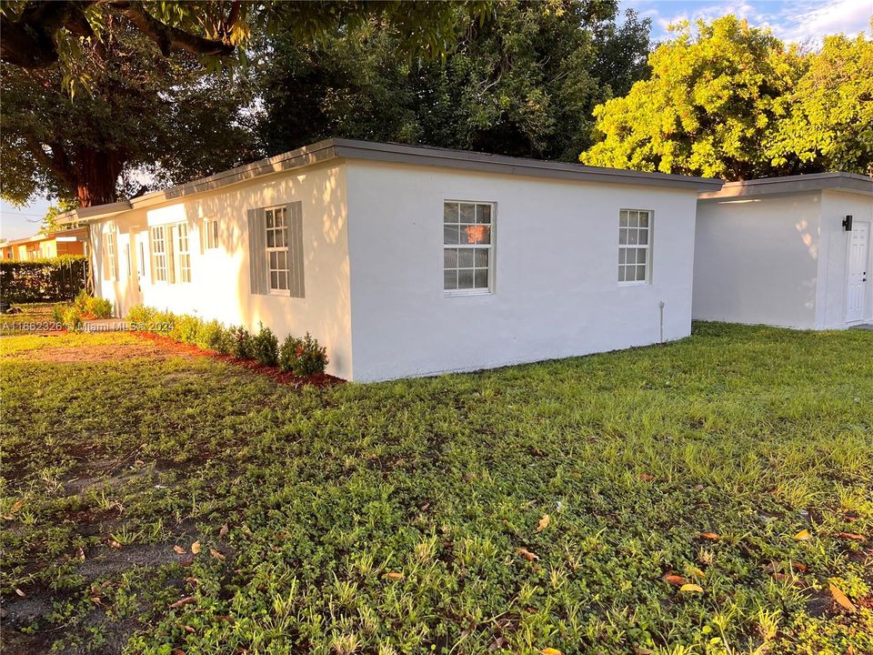 For Sale: $559,000 (4 beds, 2 baths, 1200 Square Feet)