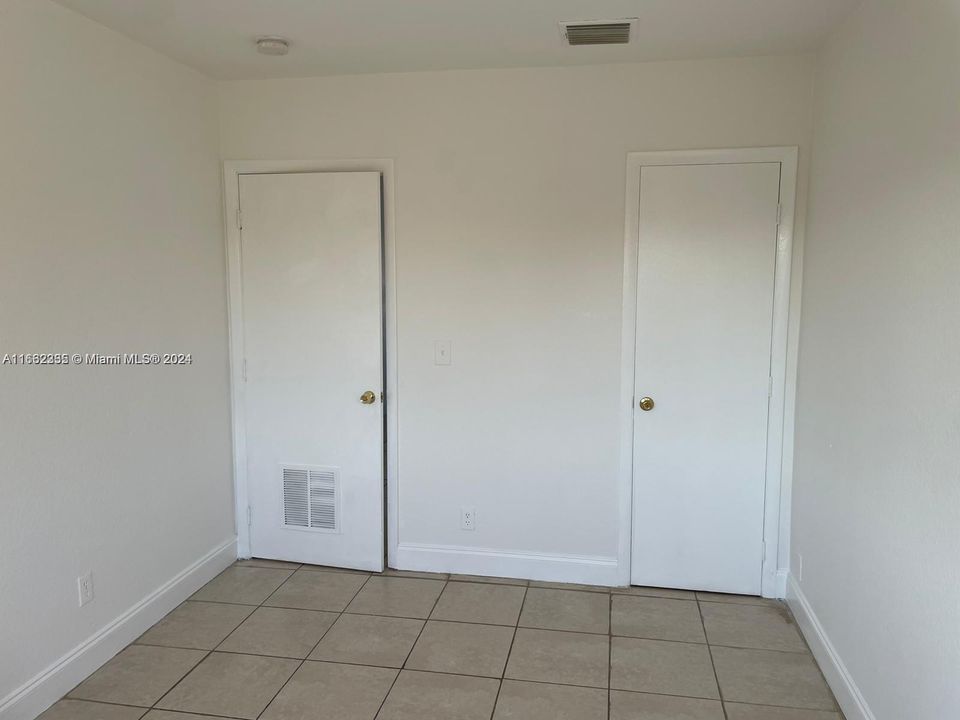 For Rent: $1,600 (2 beds, 1 baths, 2720 Square Feet)