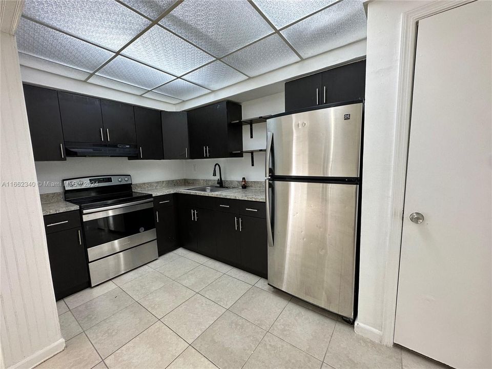 For Rent: $2,500 (2 beds, 2 baths, 1117 Square Feet)