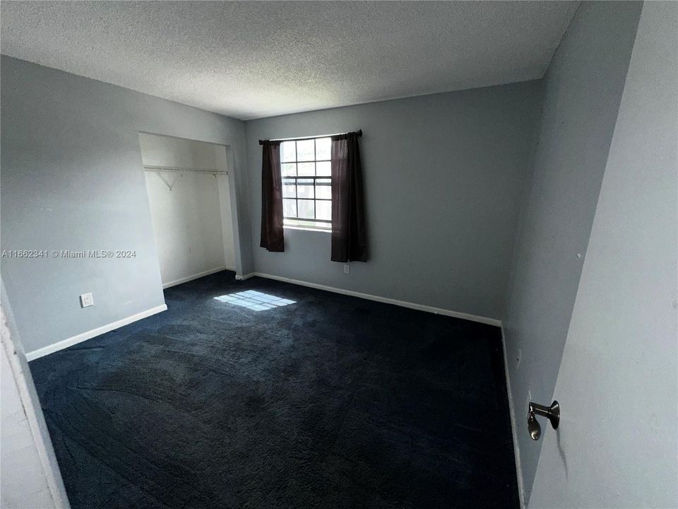 For Sale: $229,000 (2 beds, 2 baths, 960 Square Feet)