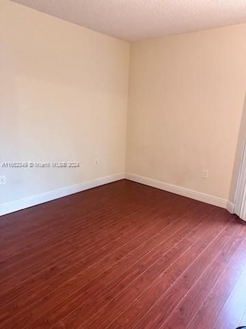 For Rent: $2,250 (2 beds, 1 baths, 828 Square Feet)