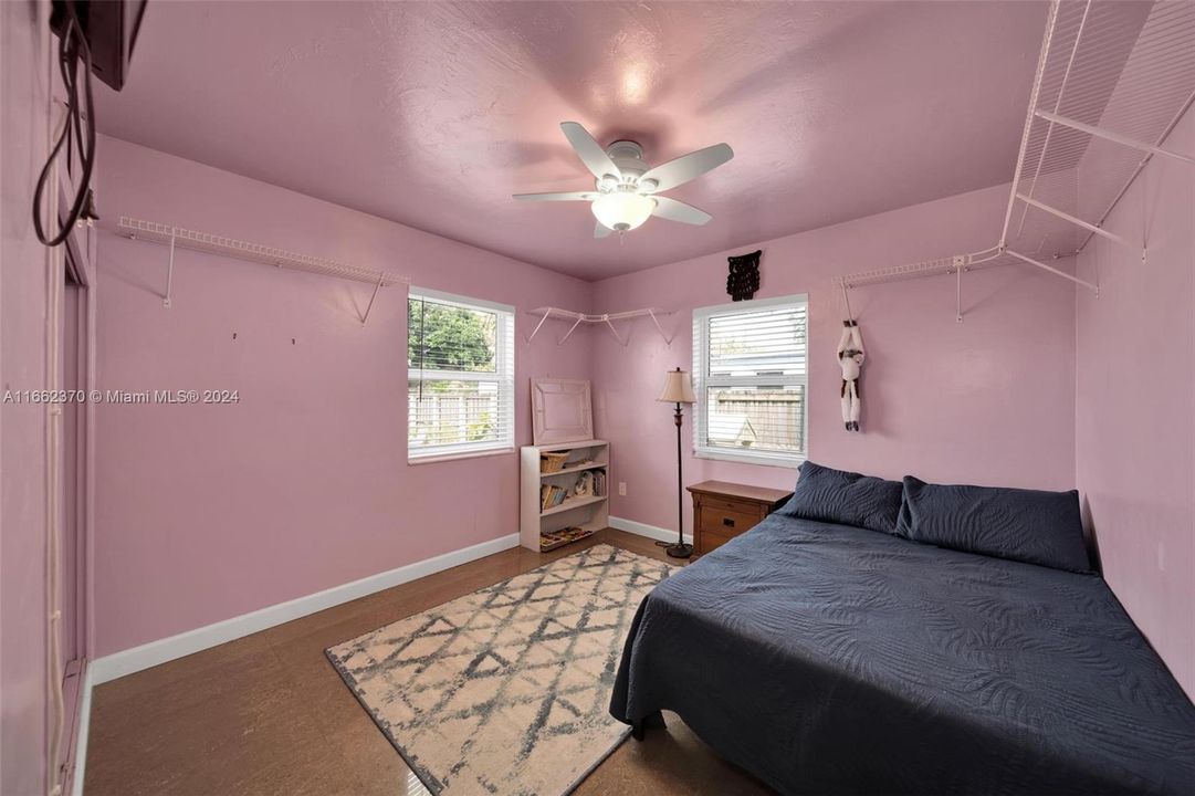 For Sale: $470,000 (3 beds, 1 baths, 1408 Square Feet)