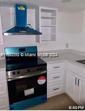 For Rent: $1,950 (1 beds, 1 baths, 710 Square Feet)