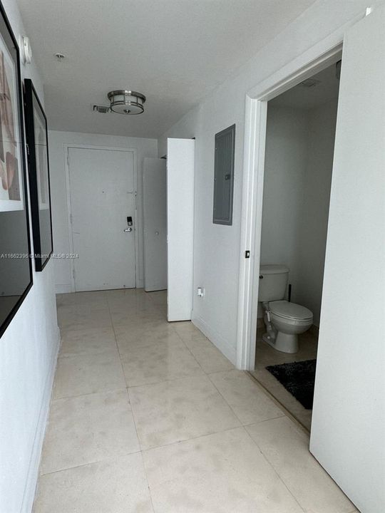 For Rent: $4,200 (2 beds, 2 baths, 1274 Square Feet)