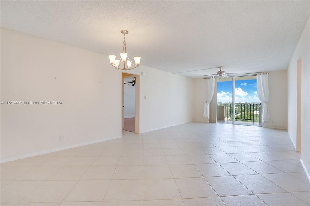 Living room / Dining room