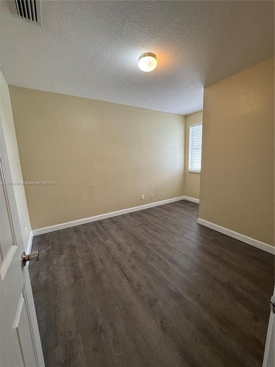 For Rent: $2,850 (3 beds, 2 baths, 1450 Square Feet)