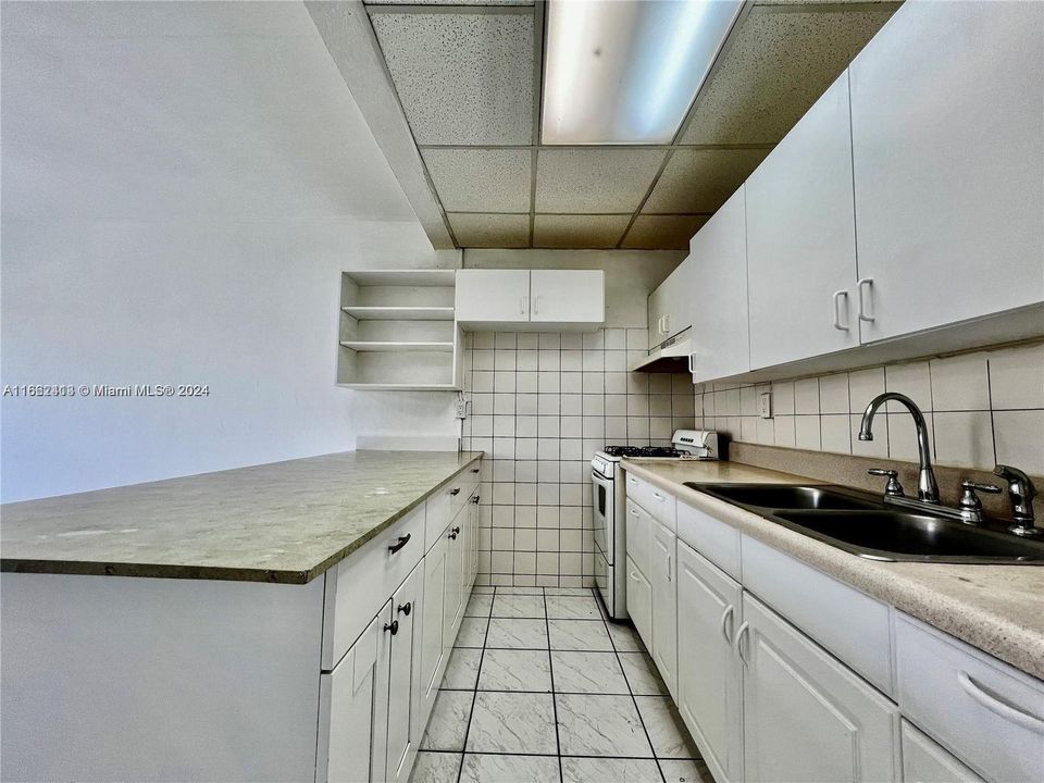 For Rent: $1,499 (1 beds, 1 baths, 440 Square Feet)