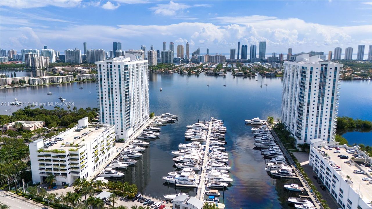 For Sale: $1,450,000 (2 beds, 2 baths, 1682 Square Feet)