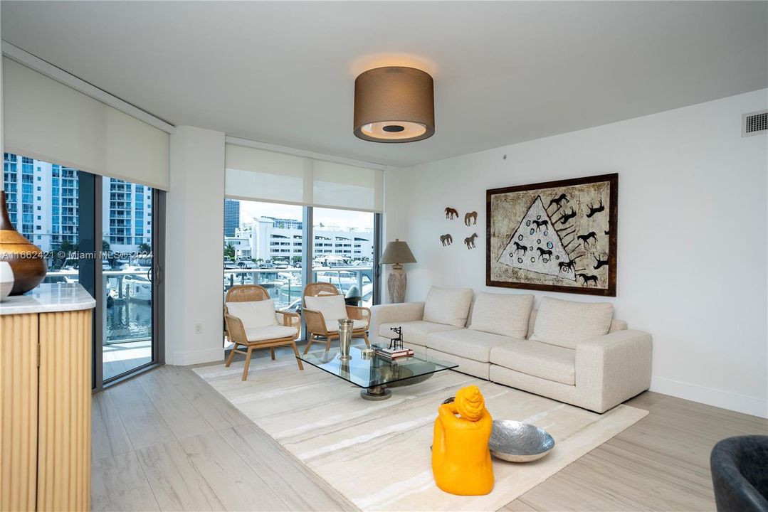 For Sale: $1,450,000 (2 beds, 2 baths, 1682 Square Feet)