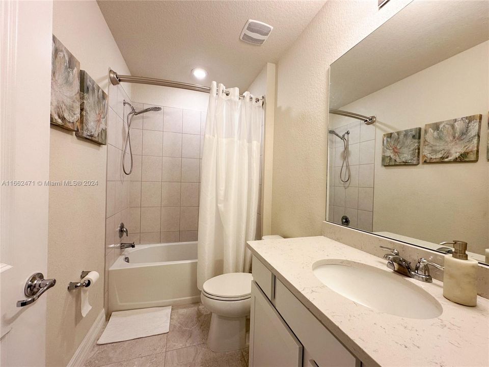 For Rent: $4,800 (4 beds, 2 baths, 1828 Square Feet)