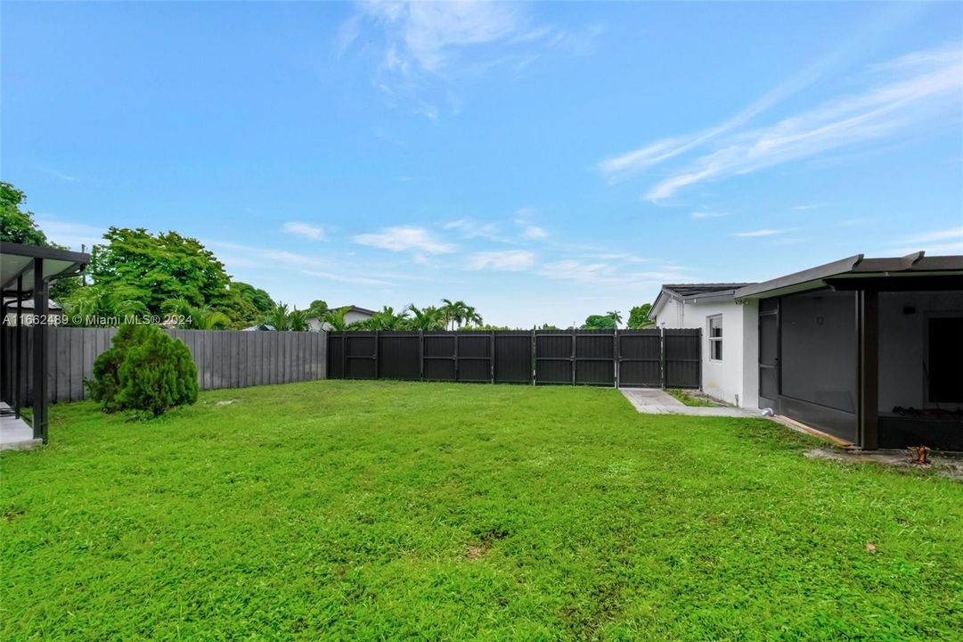 For Sale: $650,000 (4 beds, 2 baths, 1564 Square Feet)