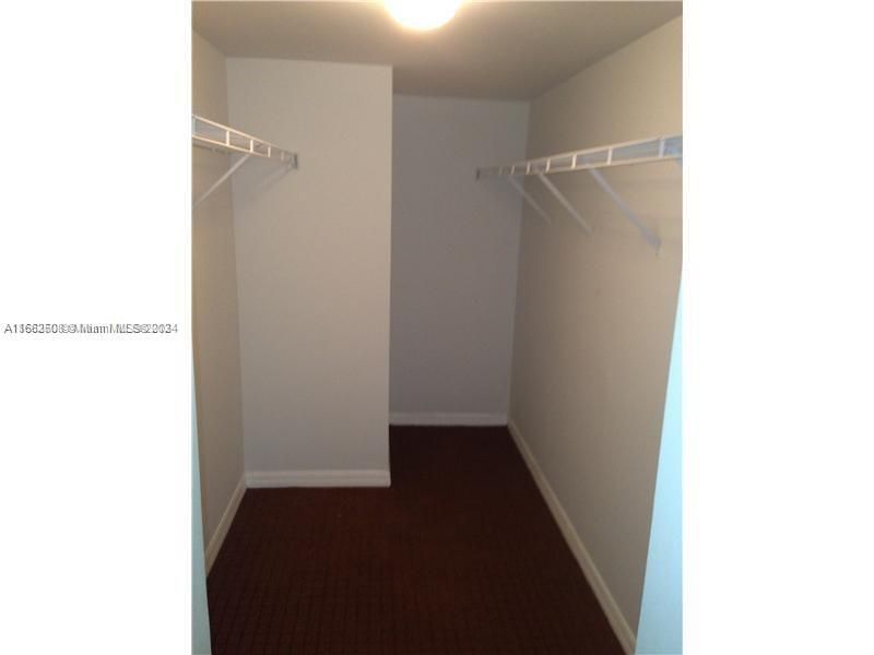 For Sale: $135,000 (1 beds, 1 baths, 840 Square Feet)