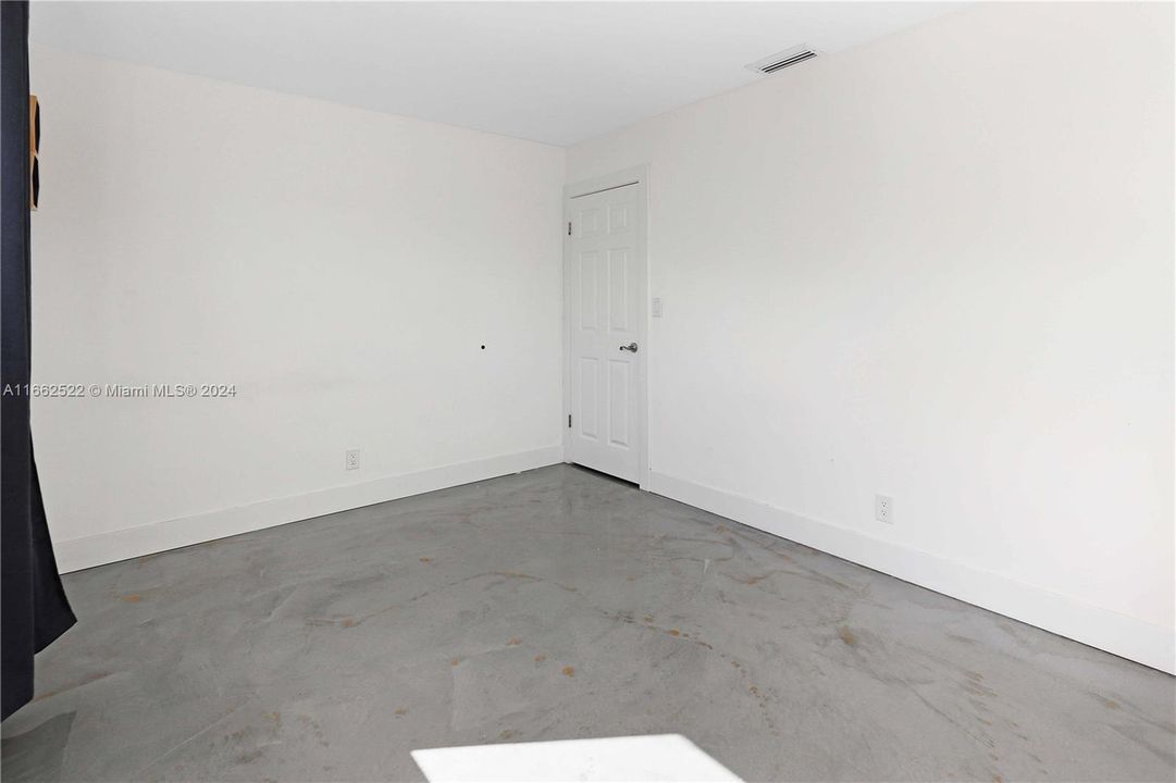 For Rent: $5,500 (3 beds, 2 baths, 1824 Square Feet)