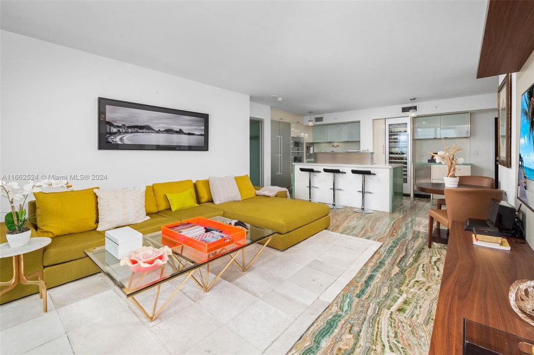 For Sale: $1,495,000 (2 beds, 2 baths, 1090 Square Feet)