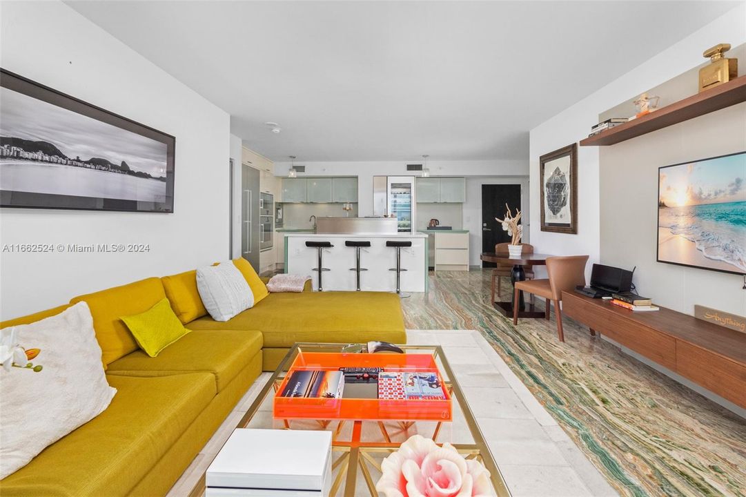 For Sale: $1,495,000 (2 beds, 2 baths, 1090 Square Feet)