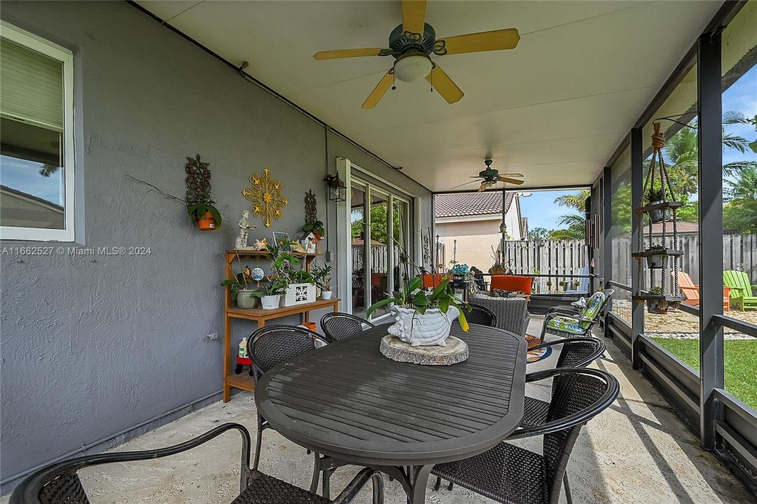 For Sale: $727,500 (4 beds, 2 baths, 2700 Square Feet)