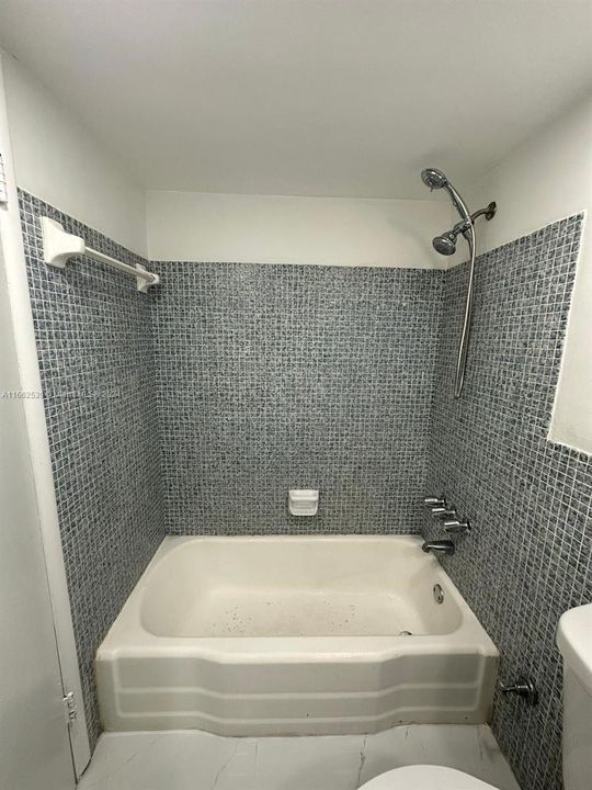 For Rent: $1,850 (1 beds, 1 baths, 650 Square Feet)