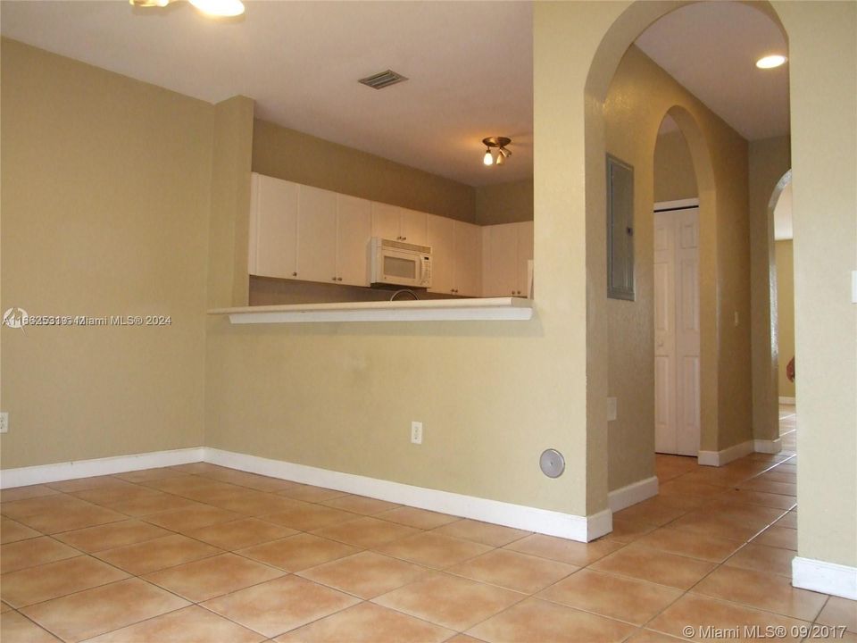 For Rent: $2,950 (3 beds, 2 baths, 1450 Square Feet)