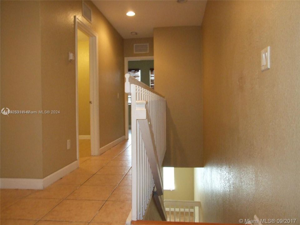 For Rent: $2,950 (3 beds, 2 baths, 1450 Square Feet)