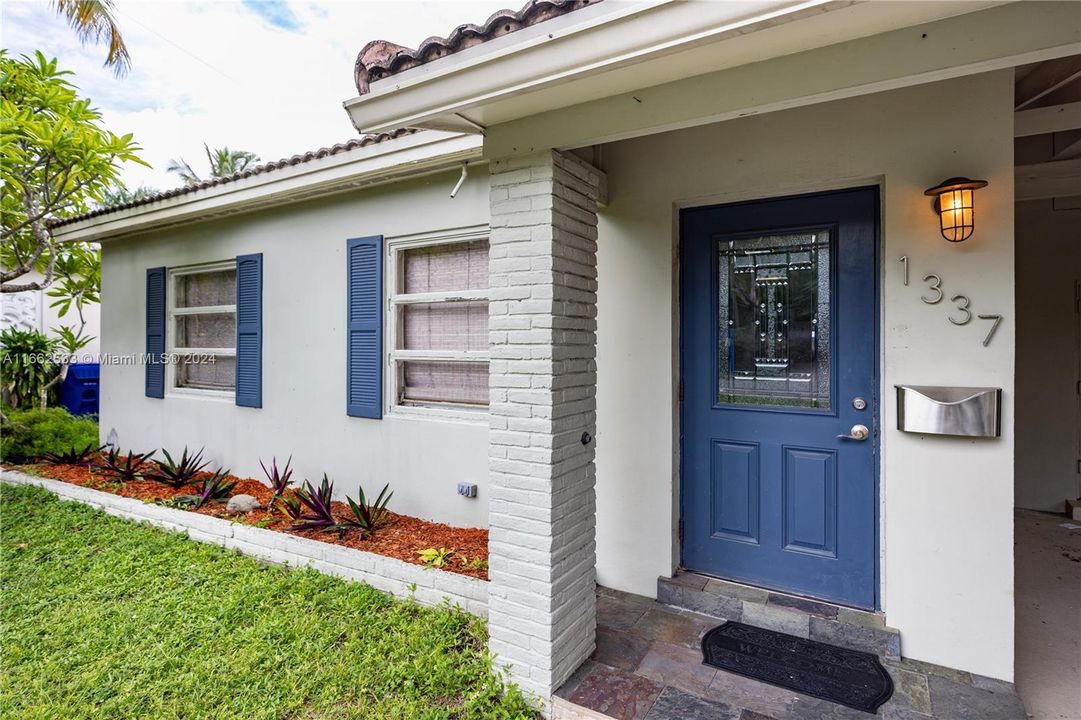 For Sale: $675,000 (3 beds, 2 baths, 1651 Square Feet)