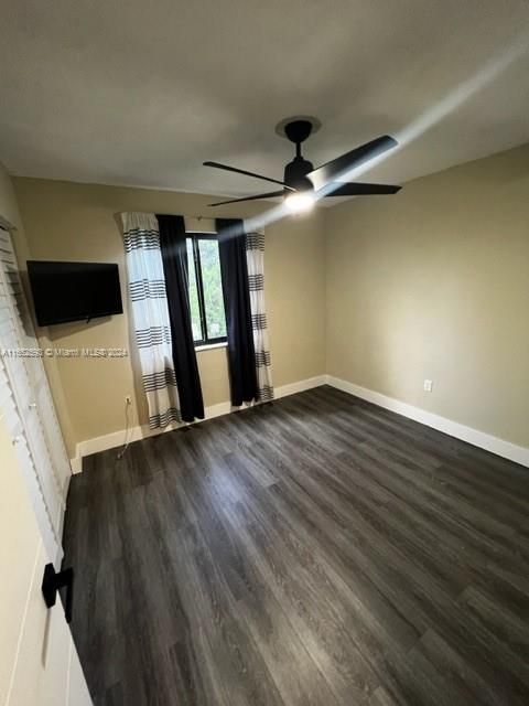 For Rent: $2,250 (2 beds, 1 baths, 692 Square Feet)