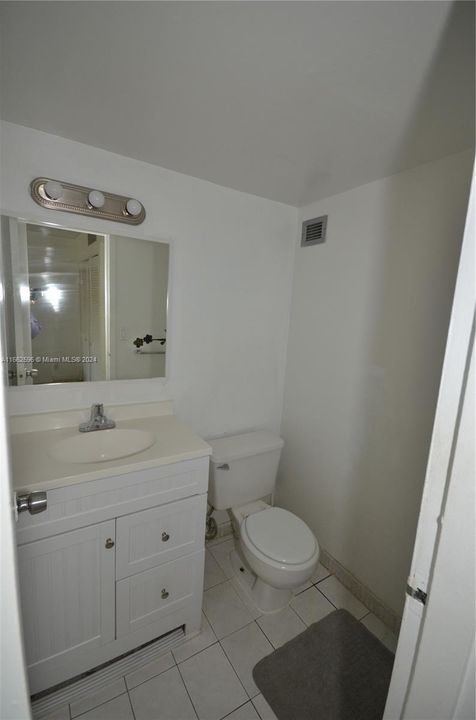 For Rent: $2,200 (1 beds, 1 baths, 767 Square Feet)