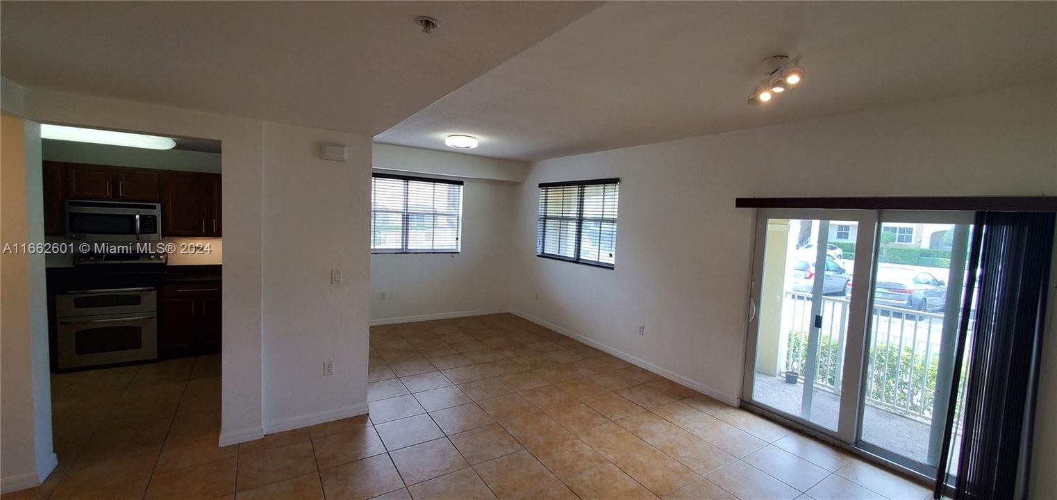 For Rent: $2,850 (3 beds, 2 baths, 1207 Square Feet)