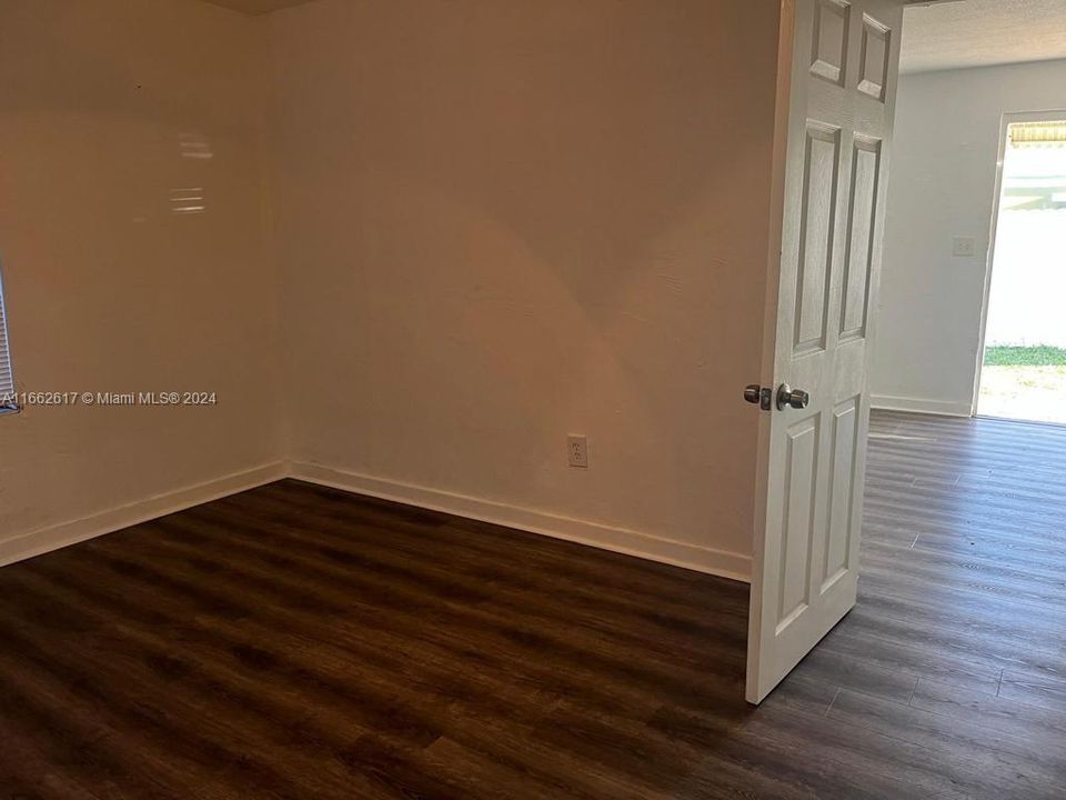 For Rent: $1,550 (1 beds, 1 baths, 1008 Square Feet)