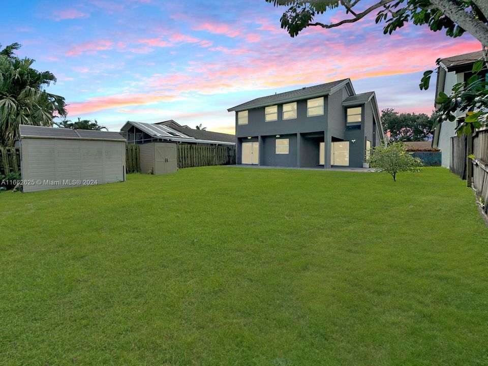 For Sale: $625,000 (3 beds, 2 baths, 1958 Square Feet)