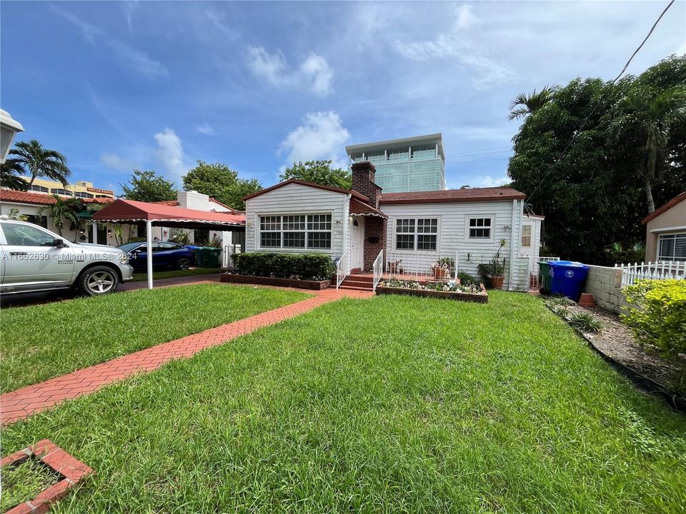 For Sale: $675,000 (3 beds, 2 baths, 1531 Square Feet)