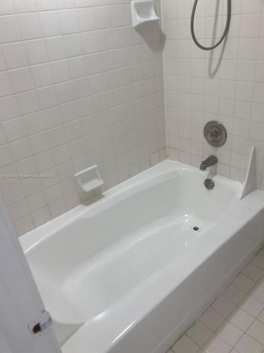 For Rent: $2,050 (2 beds, 2 baths, 1130 Square Feet)