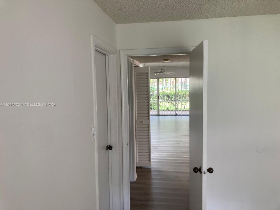 For Rent: $2,050 (2 beds, 2 baths, 1130 Square Feet)