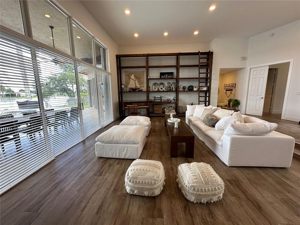 For Sale: $2,500,000 (5 beds, 4 baths, 3784 Square Feet)