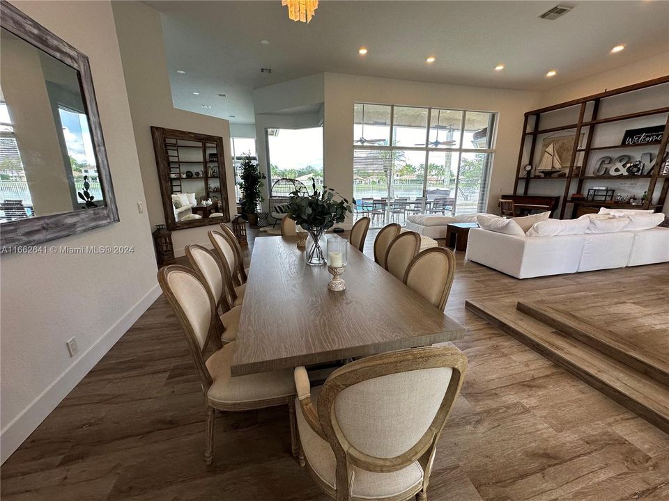 For Sale: $2,500,000 (5 beds, 4 baths, 3784 Square Feet)